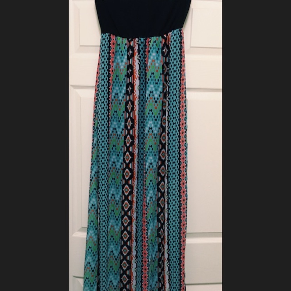 Sleeveless Aztec maxi dress - size S!